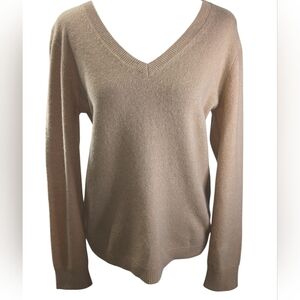 Nordstrom Women's V-Neck Sweater in Tan Cottage Core Size M Small Flaw
